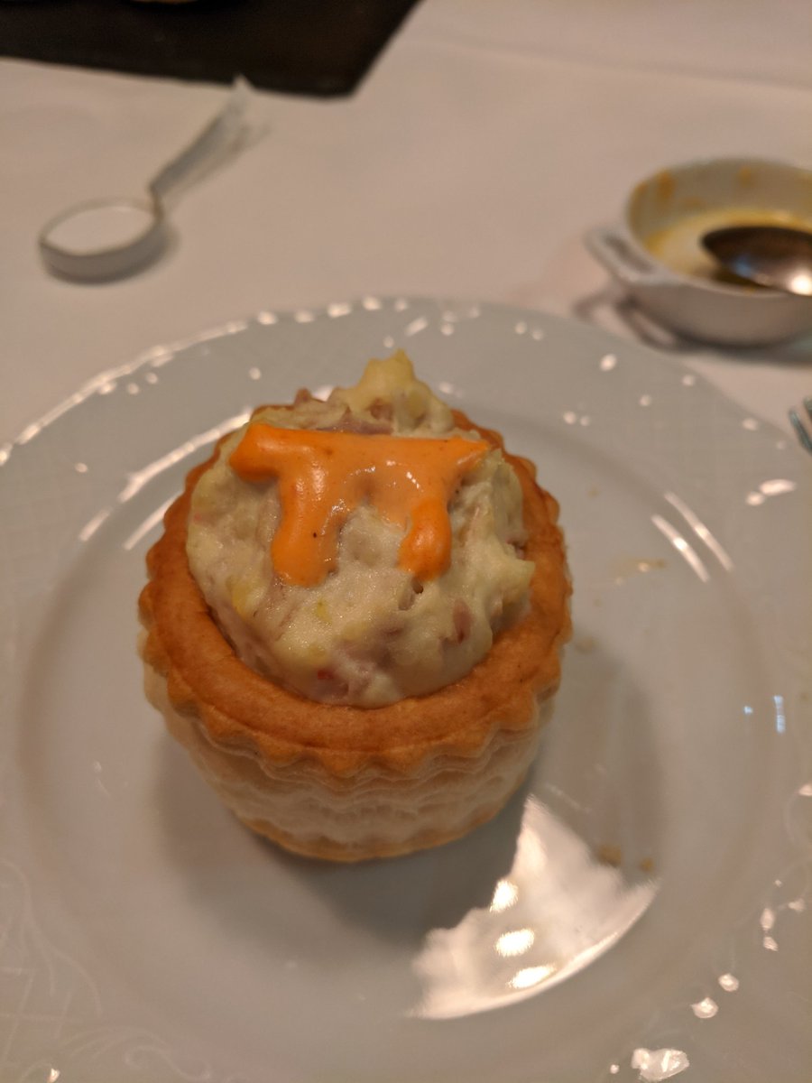 AnaMLerma's tweet photo. πcando taπtas en una maravillosa velada con @ICastro_Baeza en restaurante @kaslerjaen #DíaInternacionalDeLasMatemáticas https://t.co/kNPUbite5t