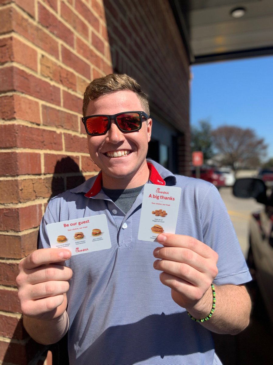 GIVEAWAY TIME!!
And this time there’s one for you and one for a friend! 

All you have to do is, 
•be following us
• @ your friend
•retweet this post

Three easy steps to win some free food from Chick-Fil-A for you and your friend♥️

AFTERALL SHARING IS CARING, RIGHT?🤗