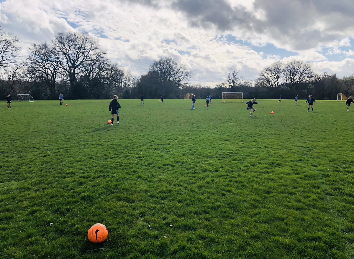CFS_Sport's tweet photo. Finally! A rain free day 🌧 ☔️ ☀️😀. . . Year 5 and 6 took to the pitches for some practice ahead of next weeks football tournaments #CFSY5 #CFSY6 #nurturingspirit https://t.co/0Wh9N1PmZx