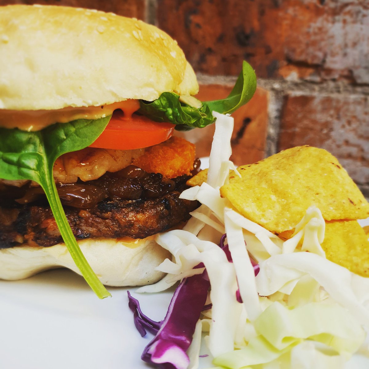 VegoutTas's tweet photo. Making burgers and things✌ https://t.co/fFWMKw9zgu