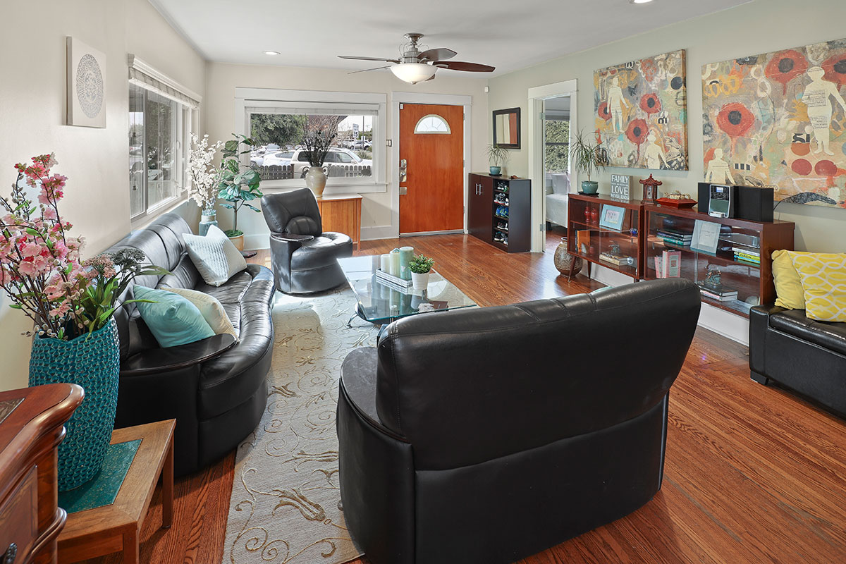 andersonreg's tweet photo. JUST LISTED!!!
670 Junipero Ave, Long Beach, CA 90814
Call For More Info: 800 784 2616
Click Here for More Details: https://t.co/uG1PhPwrQA
#AndersonREG #duplex #updated #oudoordeck #trelliscover #twocargarage #LongBeach #justlisted https://t.co/xO1o6QRET5