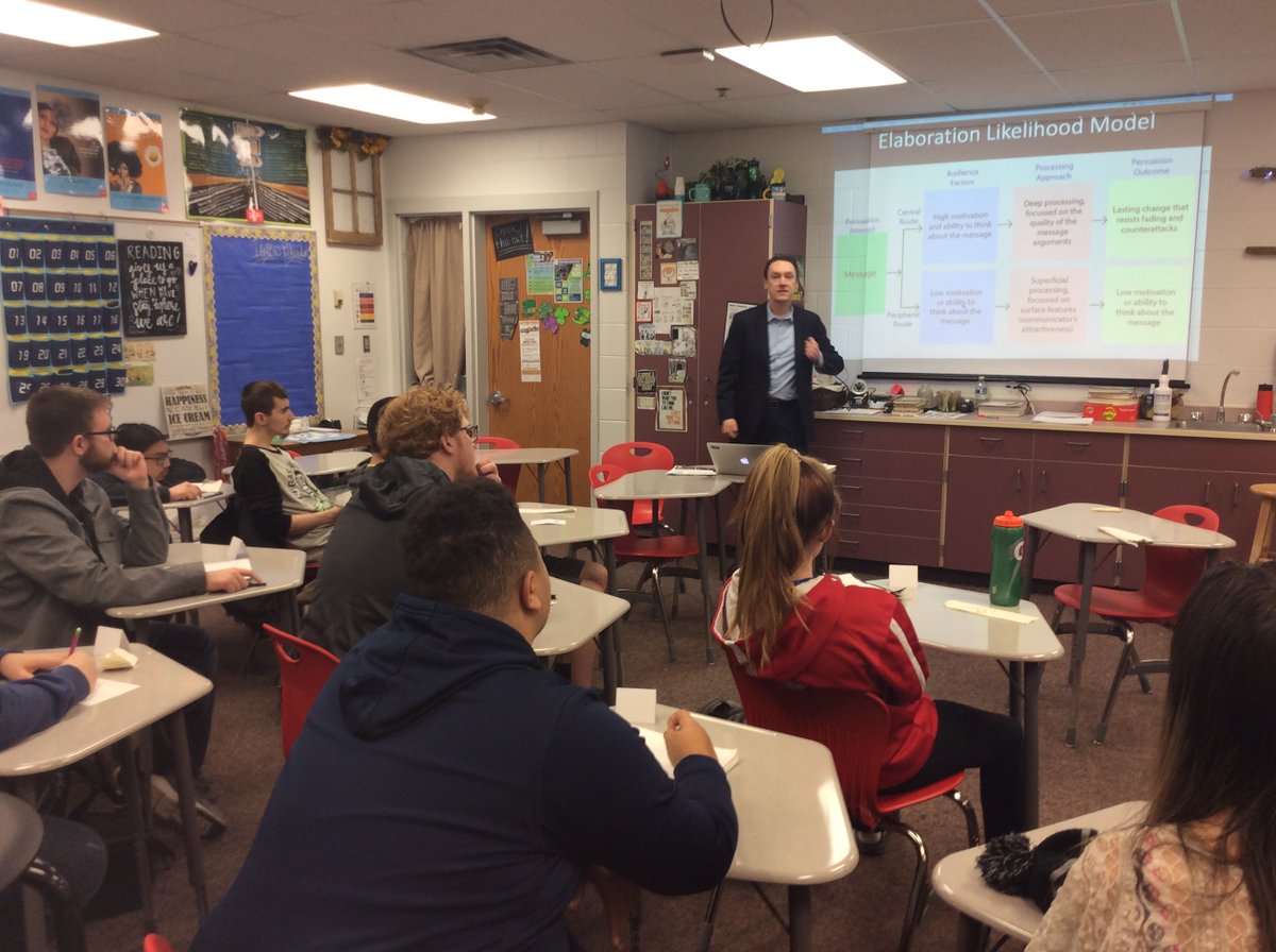 AVanderhoff's tweet photo. #SiouxCentral speech class had a visit from @BuenaVistaUniv instructor Brian Pattie who shared persuasive speaking tips. Thank you for your time, Mr.Pattie. https://t.co/kL5Xl1LRBP