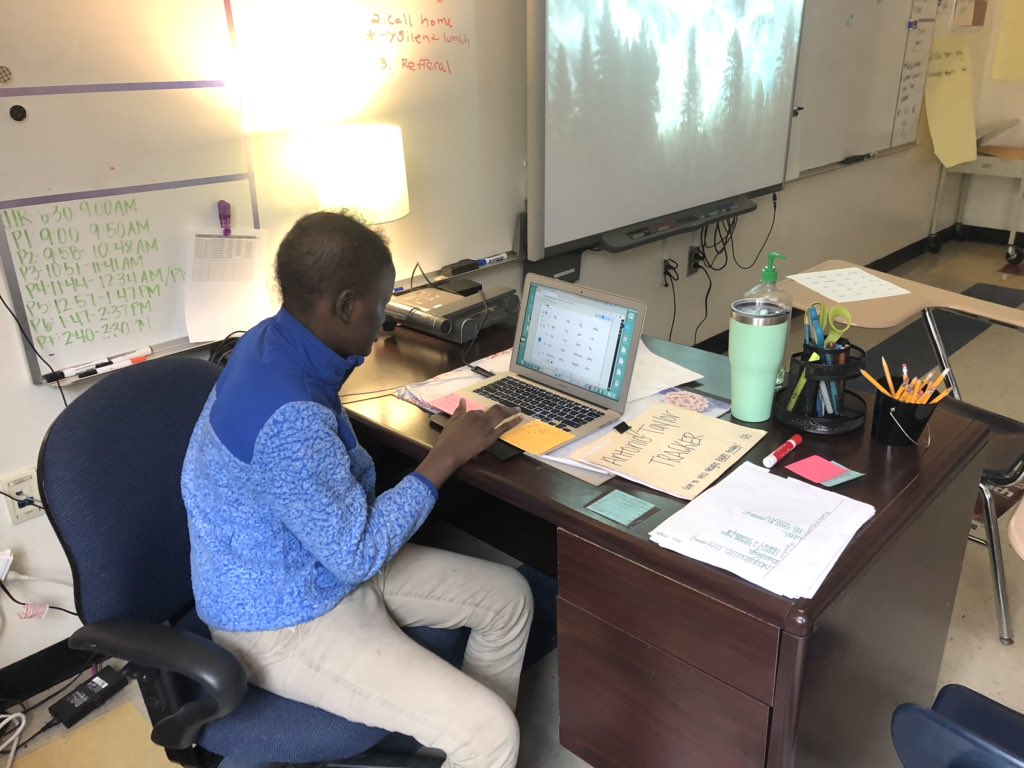 MissGuja_NWMS's tweet photo. What better way to learn than having the students teach! #thisisnorthwoods @NWMSNighthawks https://t.co/6PtJi0XPbh