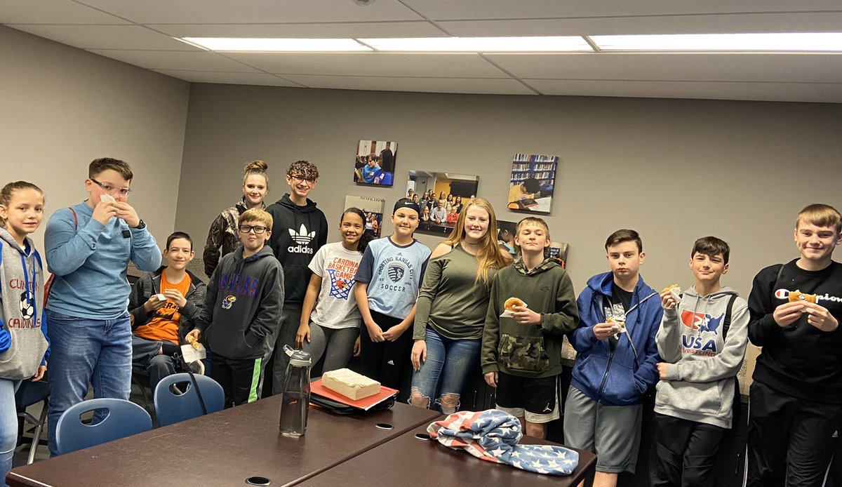 MrsKThomason's tweet photo. FCA meets in the morning on the first and third Friday at 7:20am. All are welcome. We ❤️ our donuts!! 🍩 https://t.co/0hhsxuZqiD