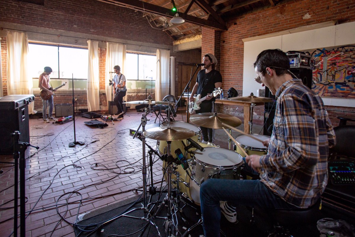 ZORILABAND's tweet photo. Some studio shots 📸 https://t.co/l5cj68mvOR