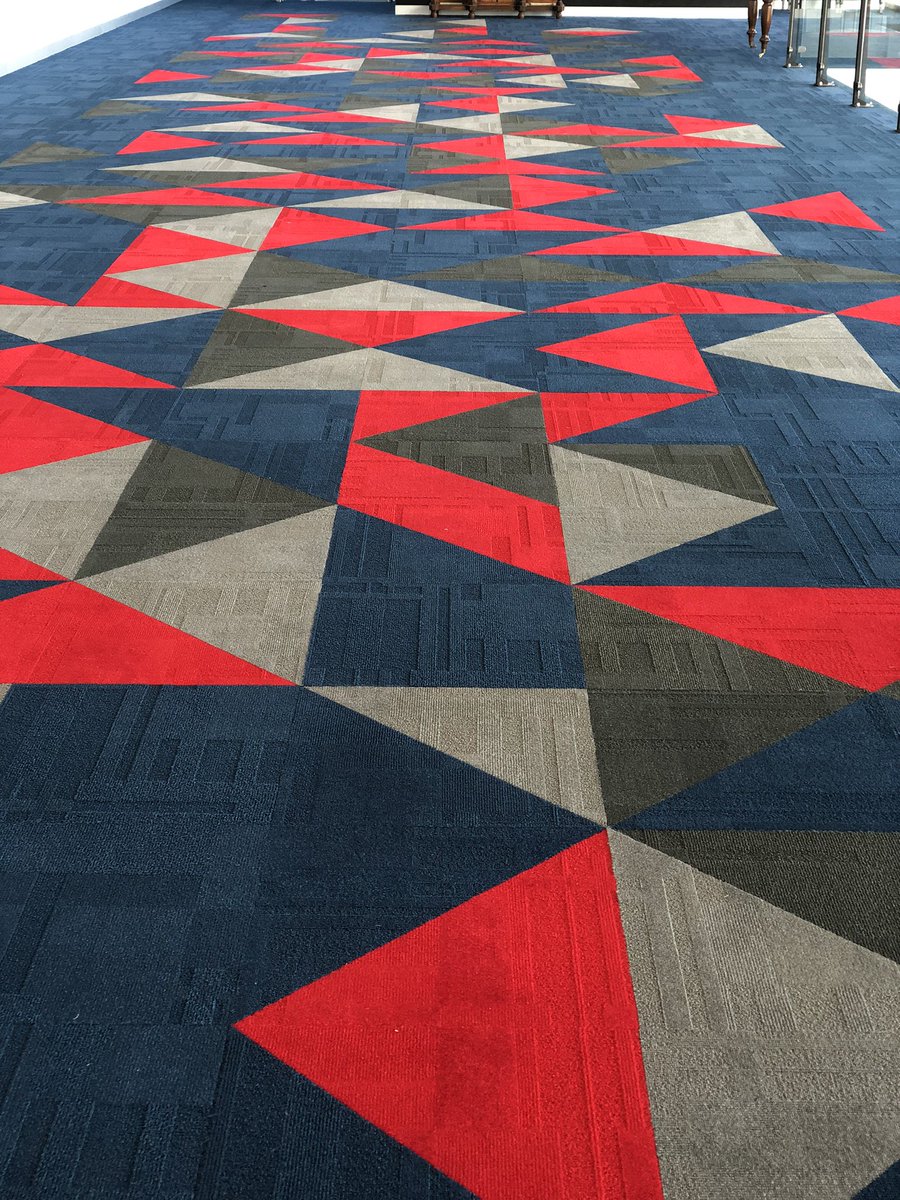 nomad_penguin's tweet image. #FractionTalks carpet at Emmanuel College in Warrnambool. 😍