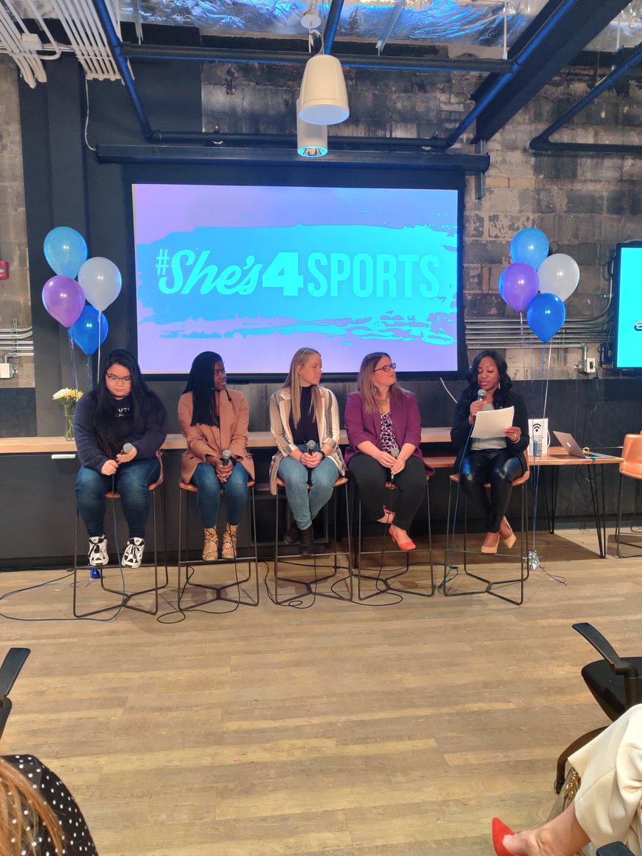 Shes4Sports's tweet photo. This superstar panel ✨
@ArwinaMogul @cwall_ @hartwick7 @Alleycat17 
#womensportstechTO #shes4sports #gsxlab https://t.co/ZmgWtNwtCv