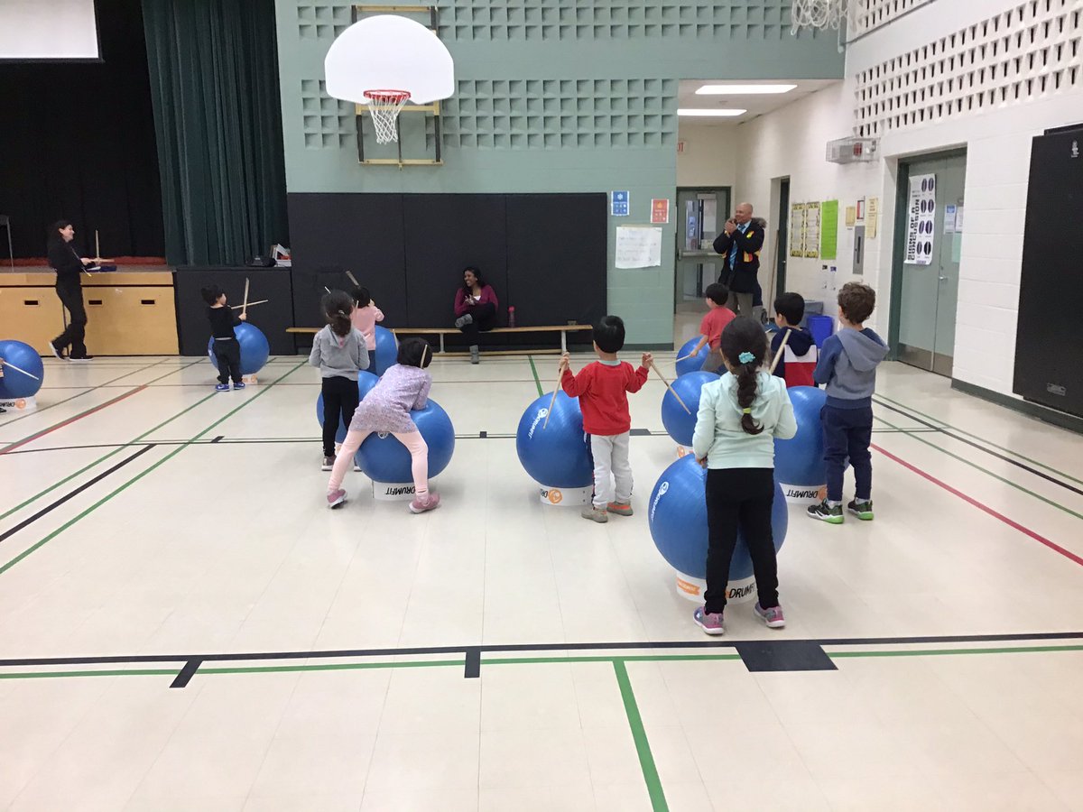 MrsTothill's tweet photo. Ss are doing drumfit with Ms. Markowitz during Physical and Health education. https://t.co/TCqSYYnWfW