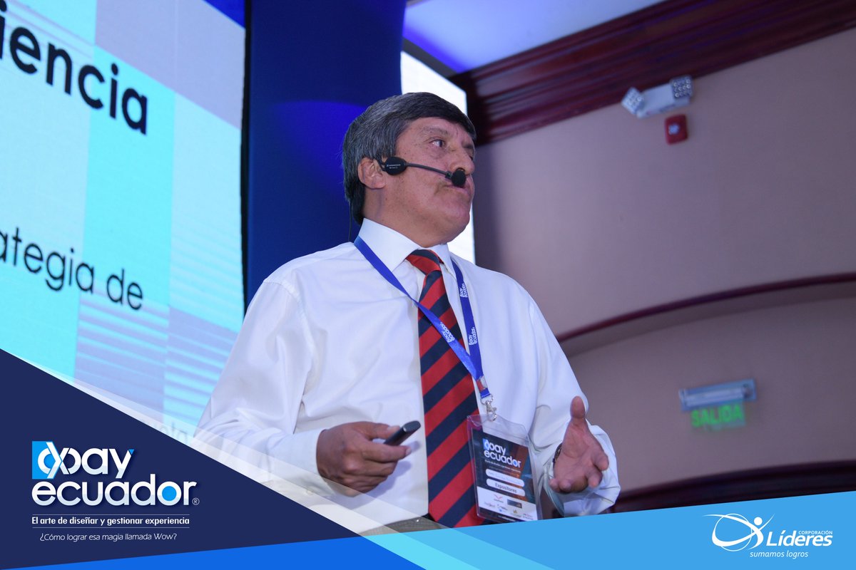 corp_lideres's tweet photo. En el #CxDayEcuador Enrique Barrazueta CEO de @corp_lideres y experto en planeación estratégica. 👨‍💼 Habla sobre el plan estratégico de Experiencia de Cliente para determinar objetivos, metas e indicadores que permitan cumplir la propuesta de valor.📈

#CXDay #CustomerExperience https://t.co/OEGyT1NrjQ