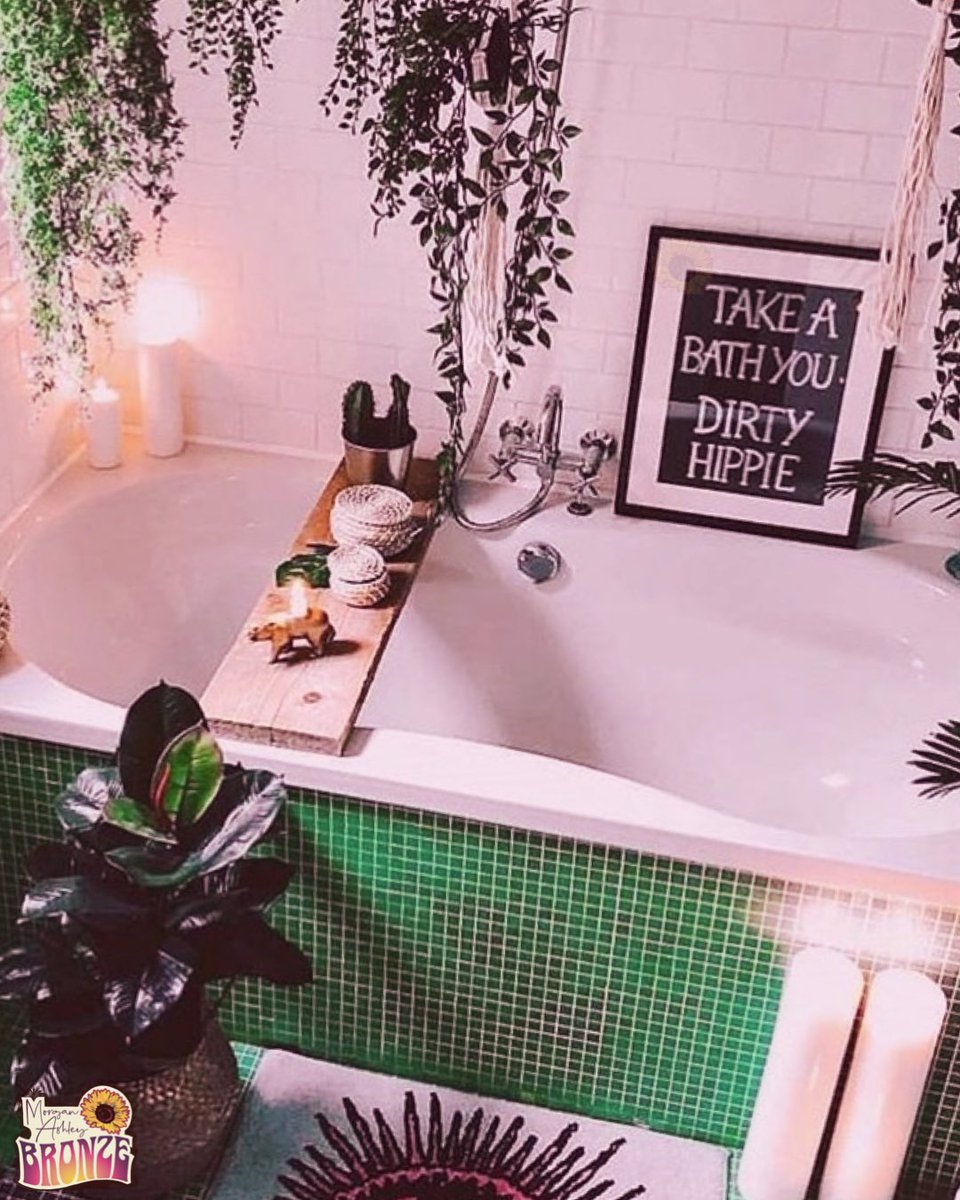 bronzedbymorgan's tweet photo. Wednesday is a great day to prepare your skin for #spraytanthursday ✨🛀 Remember, it’s always best to exfoliate first 🧽 and then follow up with shaving 🪒 We recommend doing this 12-24 hours prior to your appointment 💖
#MorganAshleyBronze #azspraytan #mobiletan #spraytan https://t.co/kKUgB4MBGa