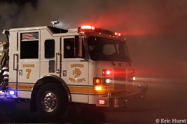 DFDalerting's tweet photo. Enging 39 responding to the 4500 block E Stapleton Drive for a car fire #denver #dfd https://t.co/ypWp6bSMb0