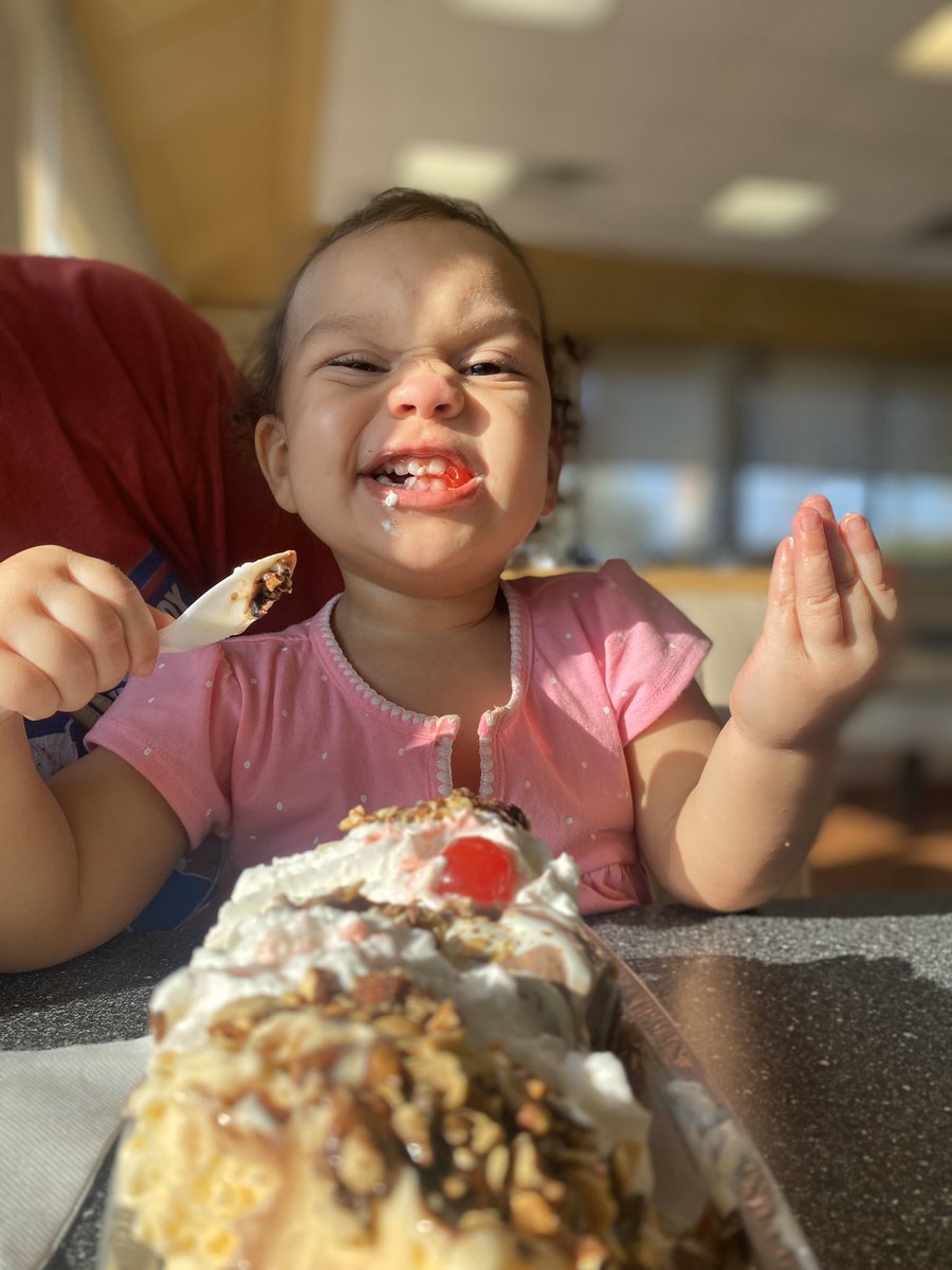 Somuchju's tweet photo. I scream, you scream, we all scream for 🍨 🍦 #TypeOfDay https://t.co/uTVU79928M