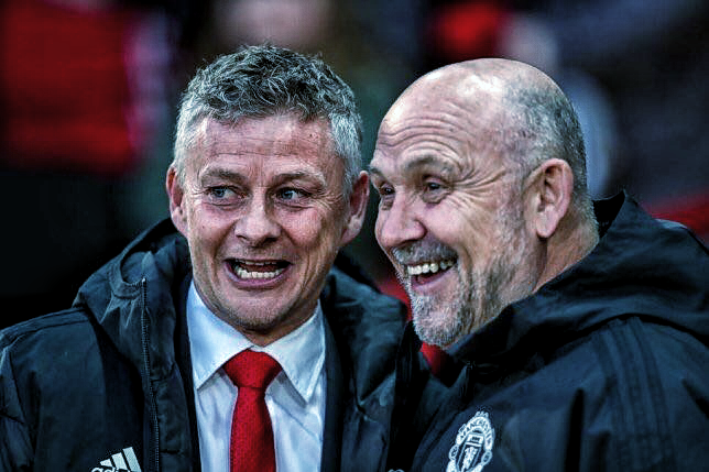 MUFCScoop's tweet photo. They thought this Liverpool team is better than United’s 1999 treble team 😂😂😂 #MUFC https://t.co/lv32JBObH6