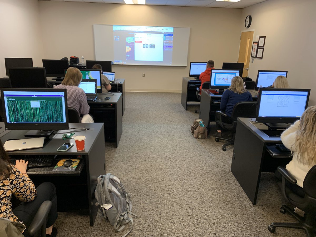 SarahQJ's tweet photo. @WilmU #wuedt6035 grad class had a fun time trying to #breakoutedu with @DeckToys about the Nine Elements of #digitalcitizenship ! Check out the game here: https://t.co/Hhg5EEoPHu https://t.co/rVeHHEmF8L