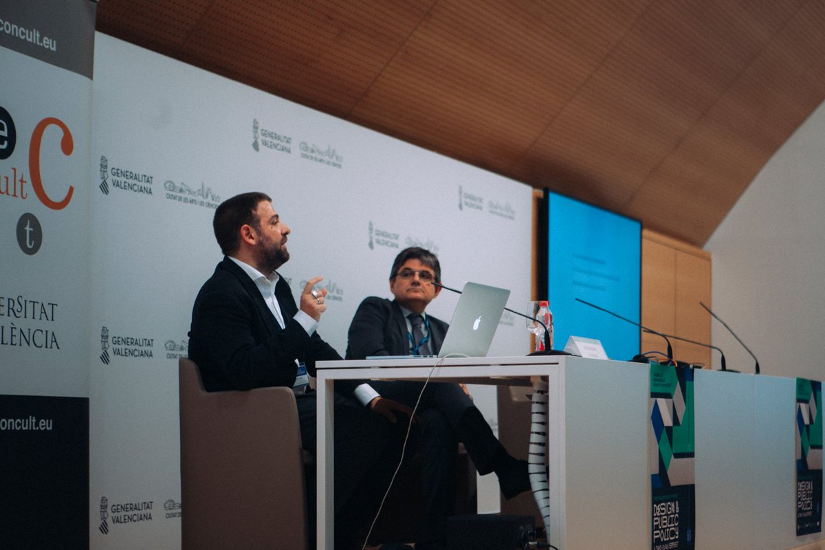 heretakis's tweet photo. #Design #Education: A framework for the future. with @FMolinari #DesignscapesPolicyForum @designscapesEU @Econcult_UV @PauRausell @xavicalvo @DesignVLC @CACiencies @davidbarbera @aberault1 @AjuntamentVLC @worlddesignorg @srini256 @adcv_com @newartschool #WDC2022 #DesignEducation https://t.co/qiTVsBZUNF