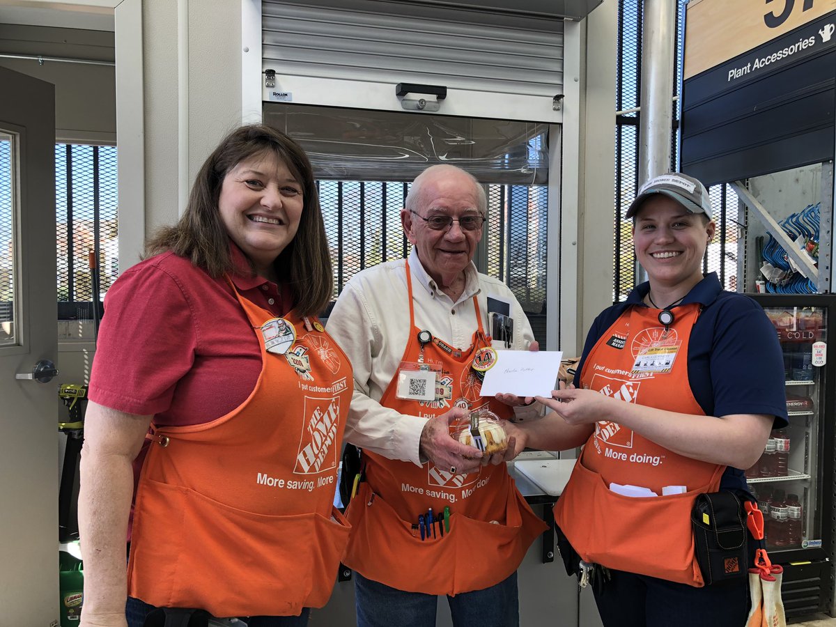 Congratulations Garden king Charlie on your 15 years @THD 2209 <a href="/NathanMcAleese/">Nathan McAleese</a> <a href="/carla_cornett/">Carla Cornett</a> <a href="/jefflimle/">Jeffery Limle</a> <a href="/Kc02391437/">Kc Mack</a>