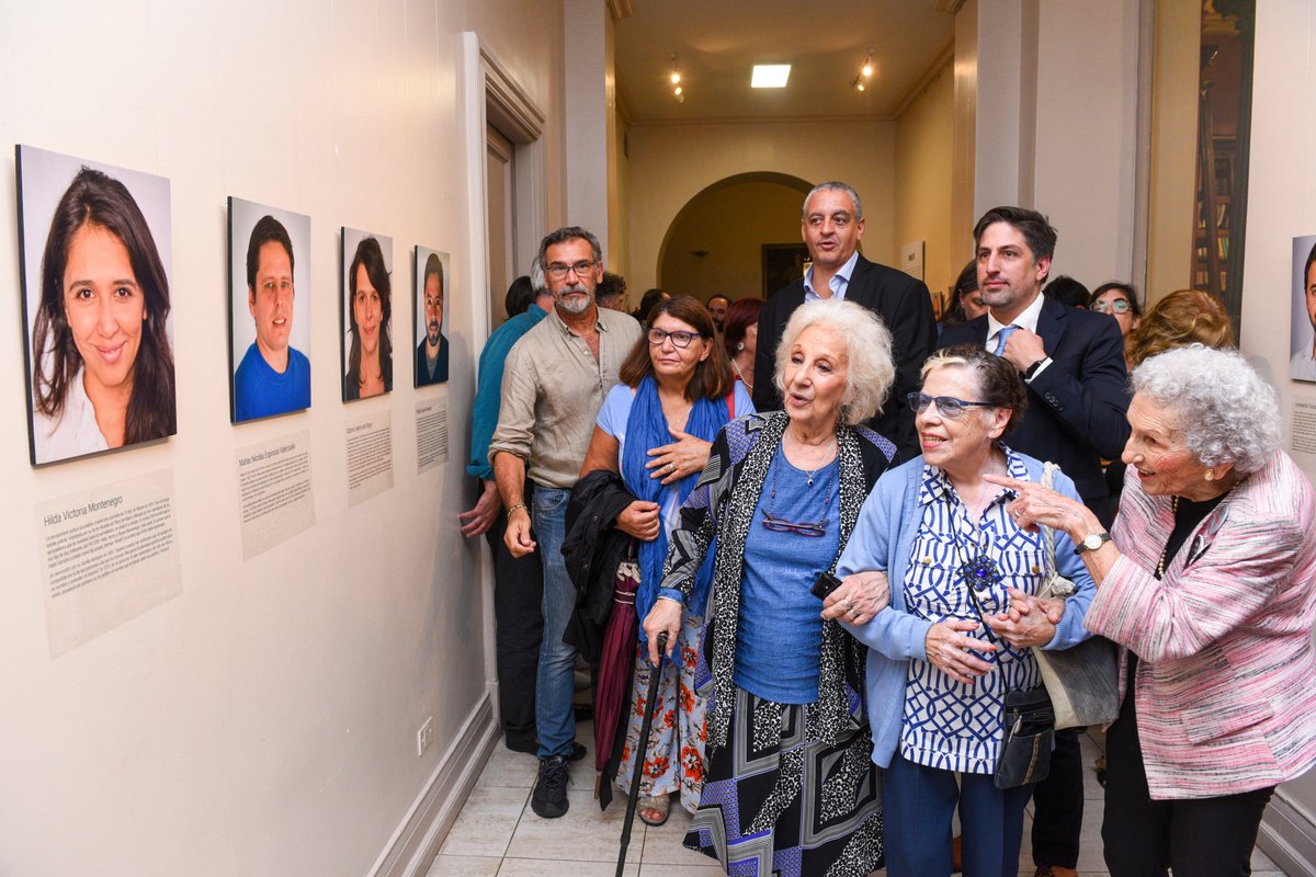 trottanico's tweet photo. Este es un espacio de visita necesario para todos los que vienen a conocer el Ministerio. 
Exhibir esta muestra constituye un legado a las nuevas generaciones y se complementa la política de educación y memoria, que se construye con cada una de las escuelas del país. https://t.co/cS5wQRvGn3