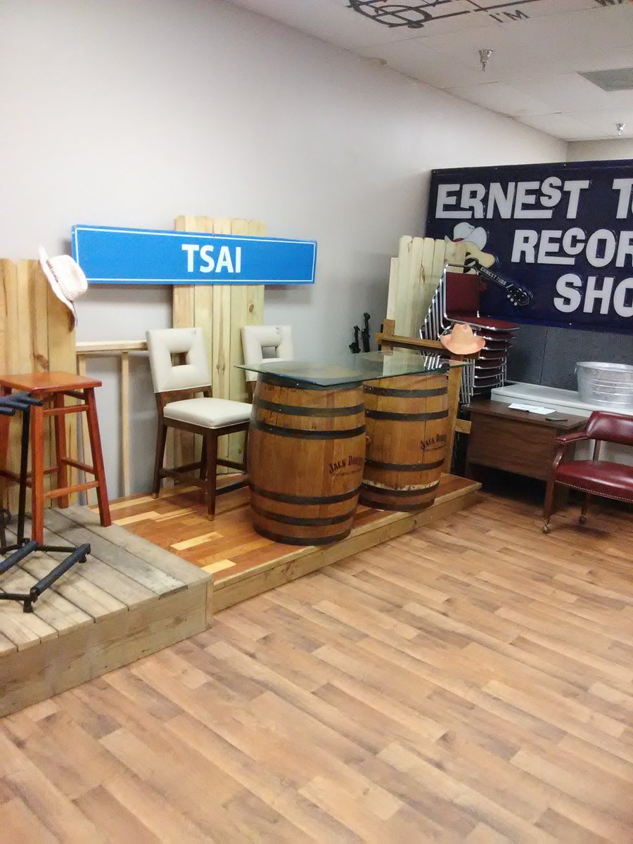 TennesseeSongw1's tweet photo. Gettin' set up for our FIRST Wednesday night meeting at The Texas Troubadour Theater! C'mon out! 7-9 pm #nashville #countrymusic #Musicvalley
#songwriters #songworkshop
#tennesseesongwritersassoc
https://t.co/lbktP2oJBI https://t.co/lamOiPxTNy