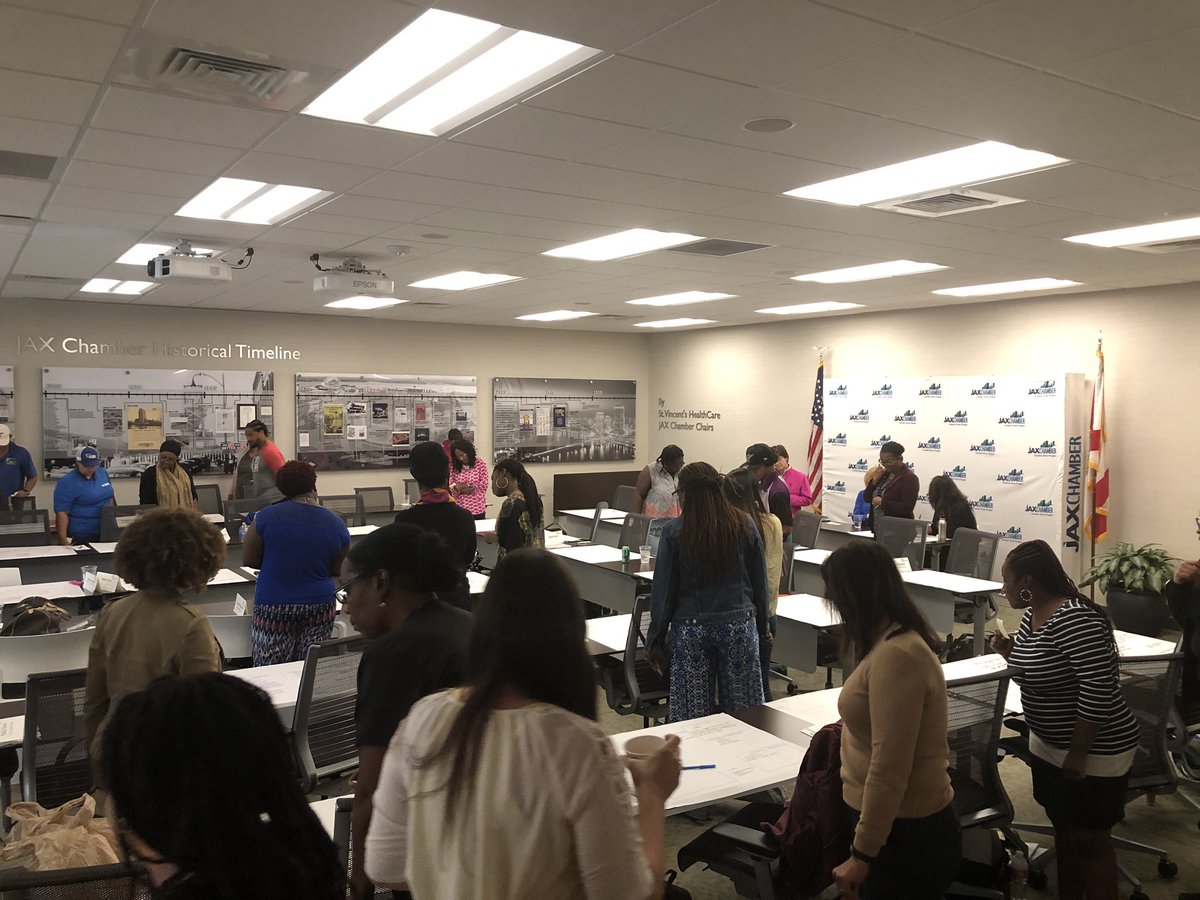 DocCLR's tweet photo. Awarding Business Model Kits tonight to the "Top 2" out of 50 business models as voted on by their peers #JAXBridges https://t.co/WOjvLC3Rrn