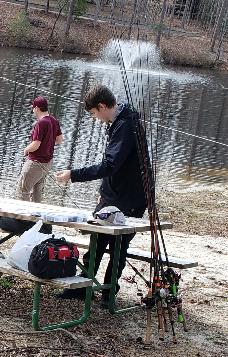 LCBFishing's tweet photo. What a beautiful after school fishing club day at the  lake. We even had an alumni member, Dayton, return  to help teach our new members  about lure selection and bait presentation. The fish will be biting soon...come on Springtime! https://t.co/knNarCwZMl