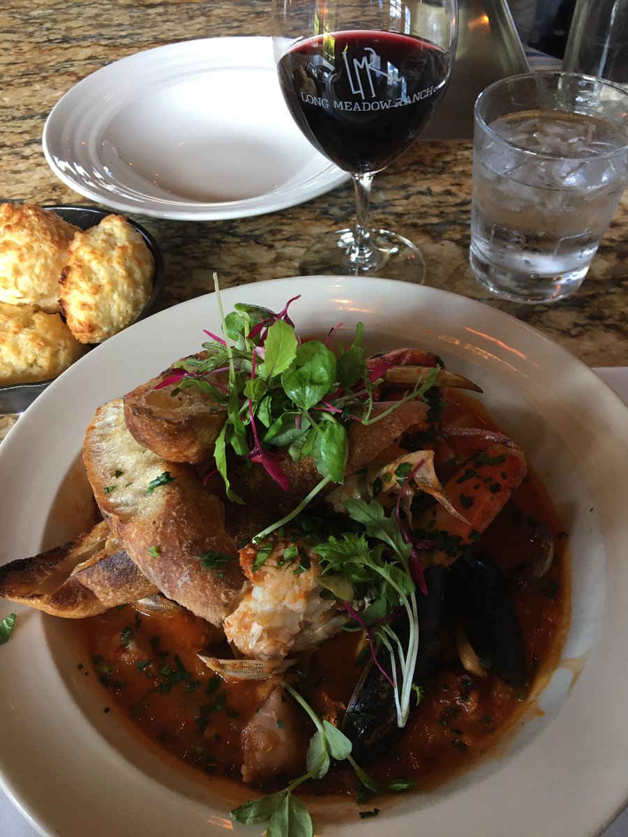 BartlettBacchus's tweet image. My #WineWednesday starts at lunch with this 2015 #LongMeadowRanch #Cabernet, a fantastic Ciopinno and these classic Cheddar Biscuits at #FarmsteadAtLongMeadowRanch #NapaValley #GreatFood #Wine @longmeadowranch