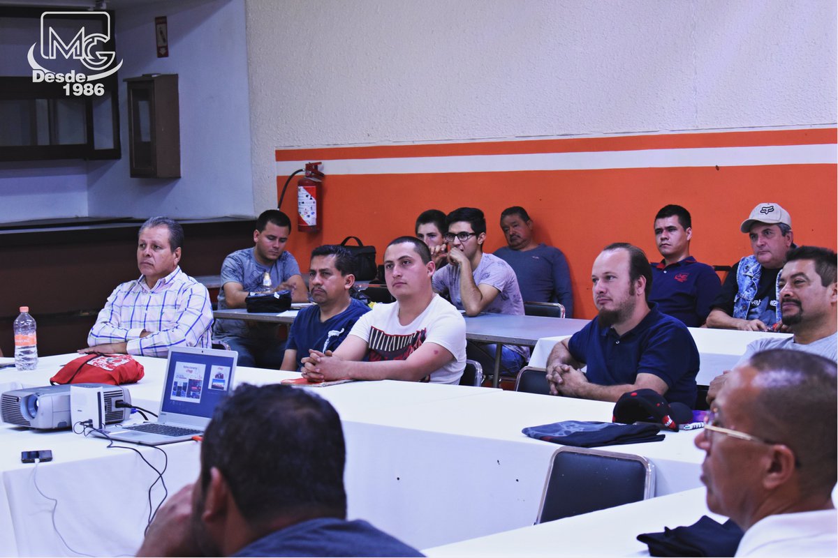RefMarioGarcia's tweet photo. "Potencia, Ajuste y Sellado de motor"
Curso impartido por el Ing. Jair Bustos de Fraco en conjunto de AJTA y RMG.

-"Tener la actitud de capacitarse es reconocer que hay una brecha entre la visión que tengo, a donde quiero llegar y cual es mi situación actual". https://t.co/MKX5XR5Nwa
