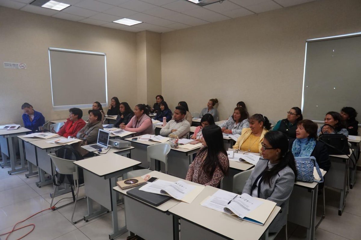 TinocoGRogelio's tweet photo. #EducaciónContinua. Docentes de #Primara @SEB_Edomex, continúan en su curso "El desarrollo emocional de #NNA", que imparte el @IPSPEdomex https://t.co/ptMPZahc10 @alexfedezcam @SeducEdomex @MarianaFloresO7 https://t.co/daCijpOidX