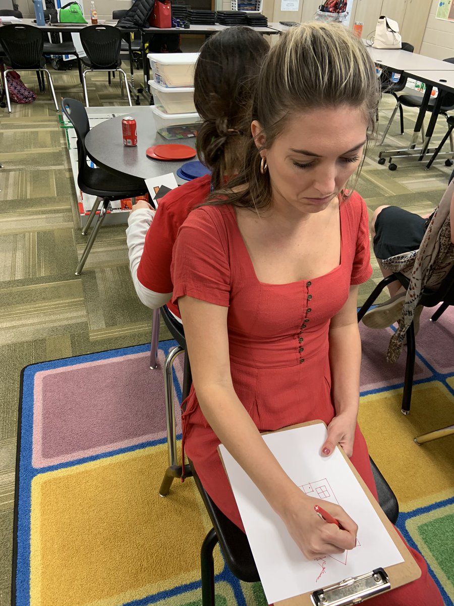 MrsJBarney's tweet photo. #PDSession #back2back #Drawing Teachers Doing Things to Take Back to the Classroom #STEAMPD @bethebridgeDBES https://t.co/10iUWv7X71