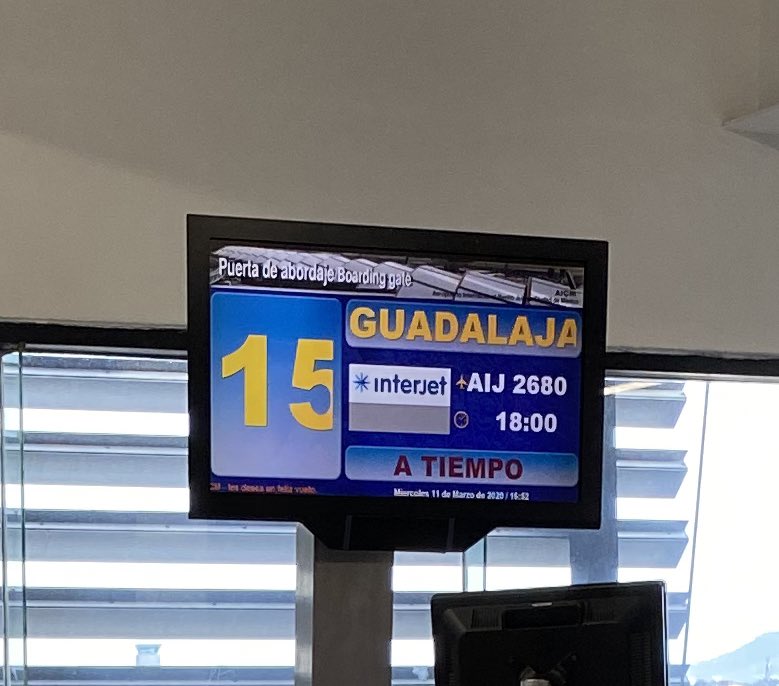 erb41's tweet photo. @interjet siempre lo mismo con ustedes, su personal muy vale madres, las demoras ya se les está haciendo costumbre https://t.co/6lqf6Ds9xS