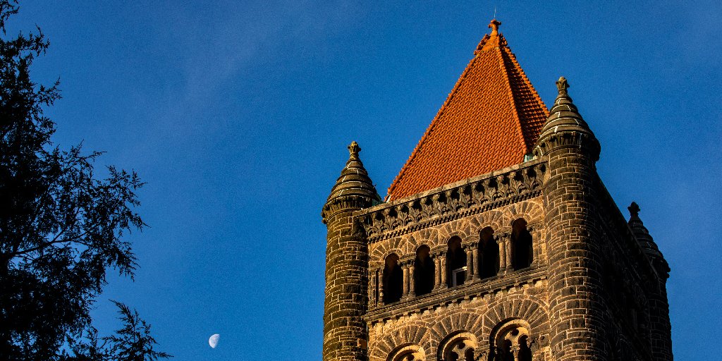 UofIllinois's tweet image. As the COVID-19 situation develops, the University is taking measures to protect our students, faculty, staff and community. 

After spring break, the campus will be suspending face-to-face course instruction beginning Monday, March 23. massmail.illinois.edu/massmail/73130…