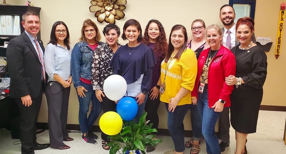 MarcelaLPC's tweet photo. Our @BonhamSchool team was chosen to participate in the first cohort of the Holdsworth Campus Leadership Program! We are so excited! Thank you for this amazing opportunity, @HarlingenCISD and @HoldsworthCentr! #greatstoriesstarthere #bonhamproud https://t.co/DkjMvo0oZm