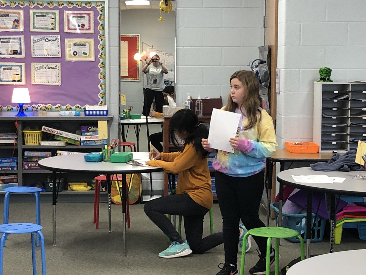girvansclass's tweet photo. Text feature scavenger hunt #tmeseagles https://t.co/1ltSmlwoLe