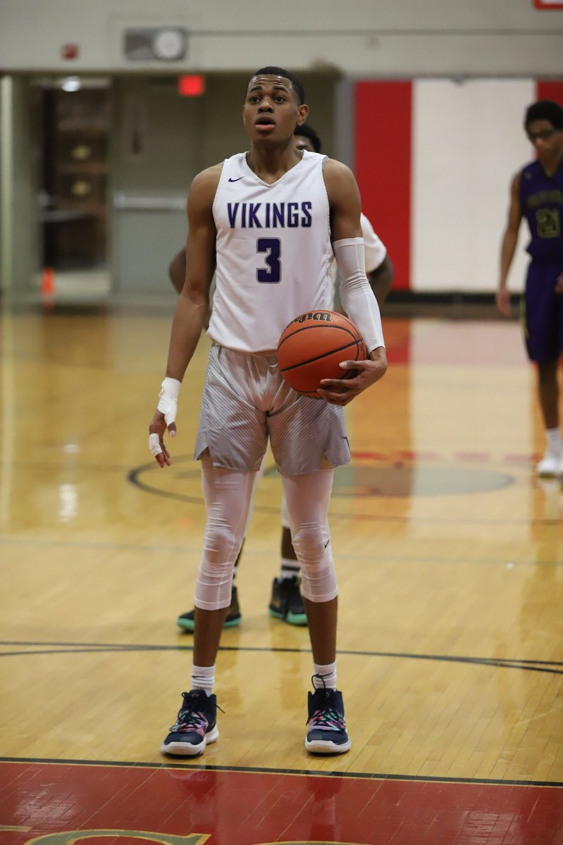 AquanSmart's tweet photo. Sad to see my high school career end but glad to see my story continue! Thank you Viking Nationโ๏ธ #3out๐ฆ https://t.co/Yc8QdL8CTL