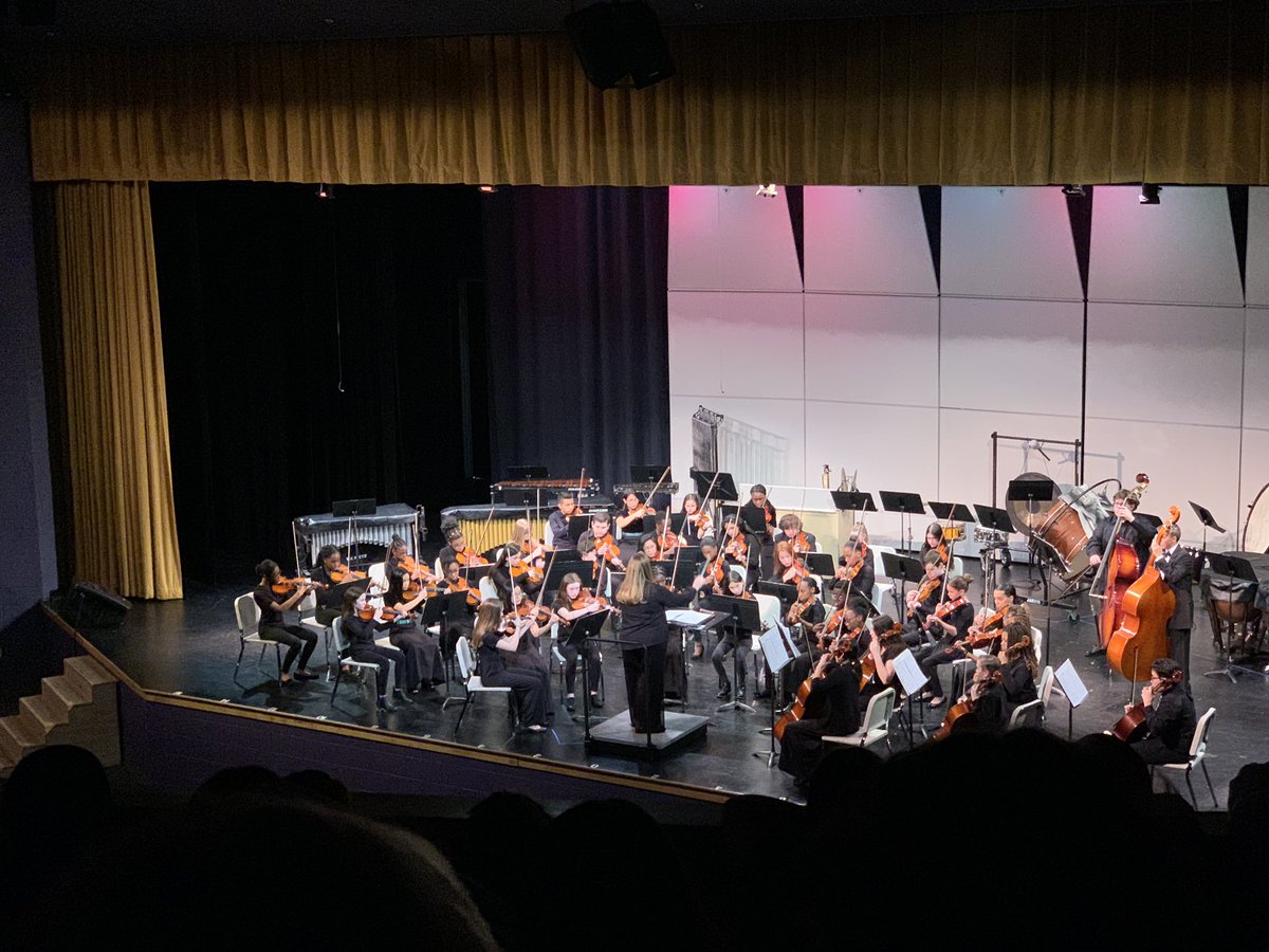 MrsAmbrose2000's tweet photo. Well done performance by the Honors Orchestra, excellent work by Mrs. Caulfield and Mr. Karos, these students have been working hard and it shows! @tweetTHSIMB @FCPSCCaulfield https://t.co/bd4Hk7t5k3