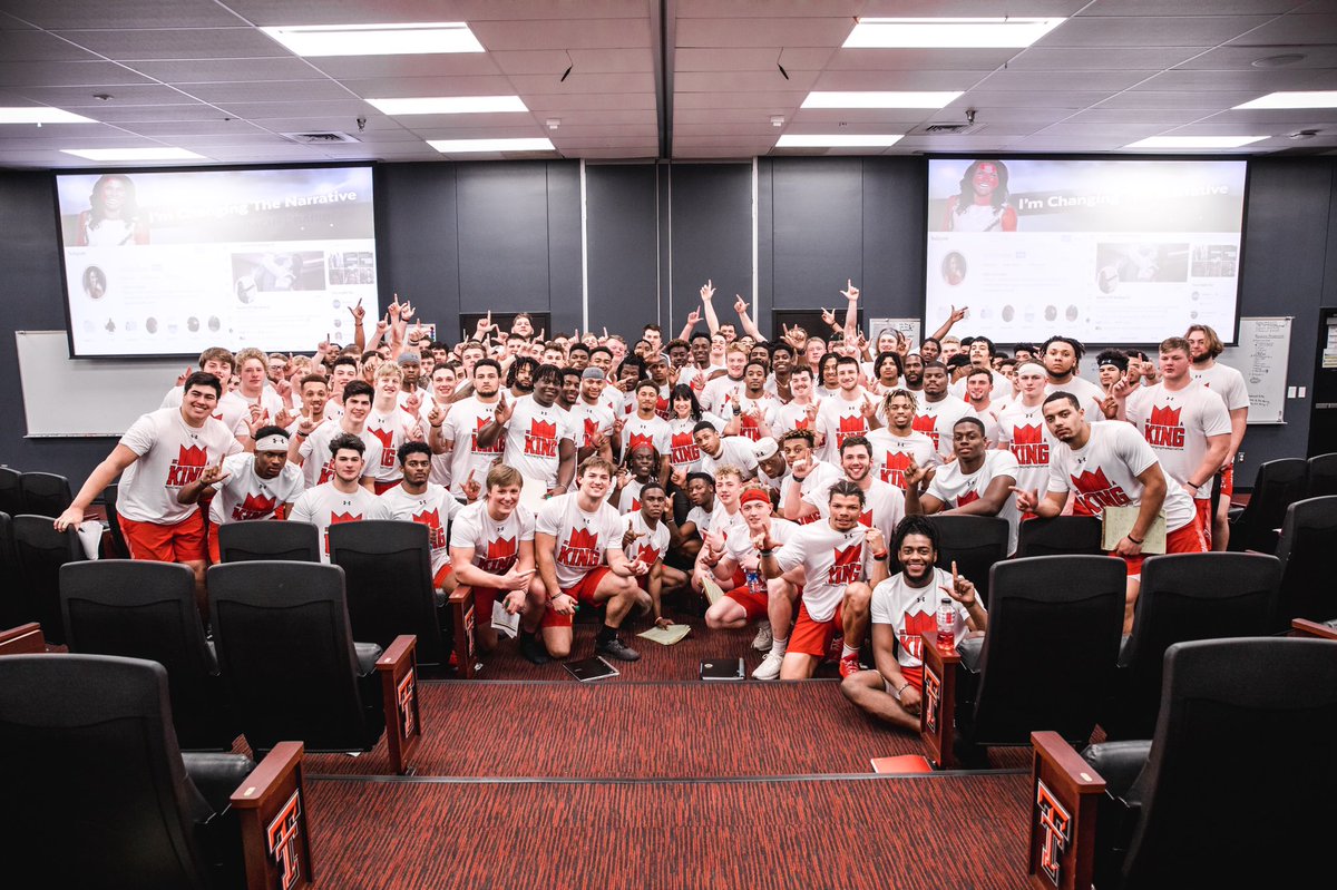 TexasTechFB's tweet photo. Be a K I N G👑

Thank you @RachelBaribeau!

🔴#ImChangingTheNarrative⚫️ https://t.co/NNiaF8CZ7u