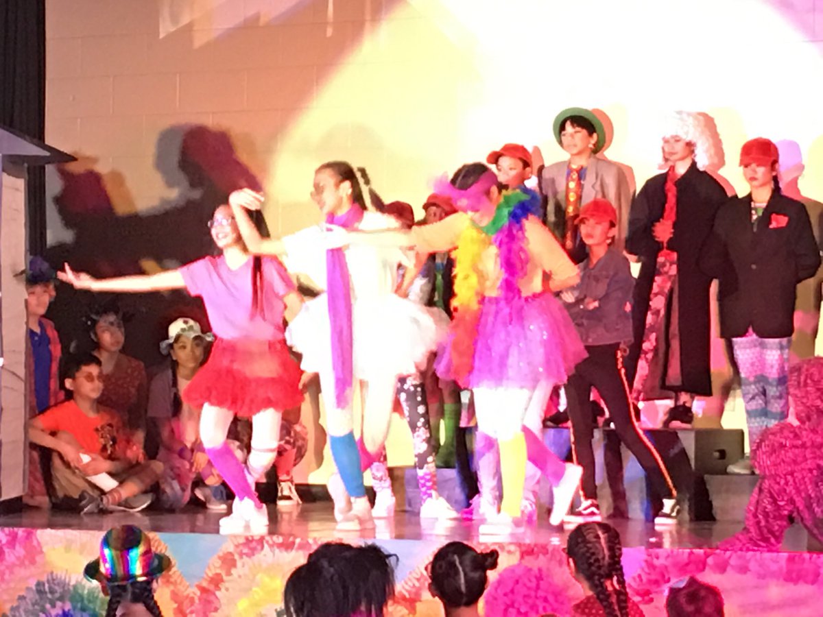 StLawrenceCS's tweet photo. St . Lawrence presents....”OZ, The Musical”.......an outstanding Broadway style performance https://t.co/UhmXz5R00G