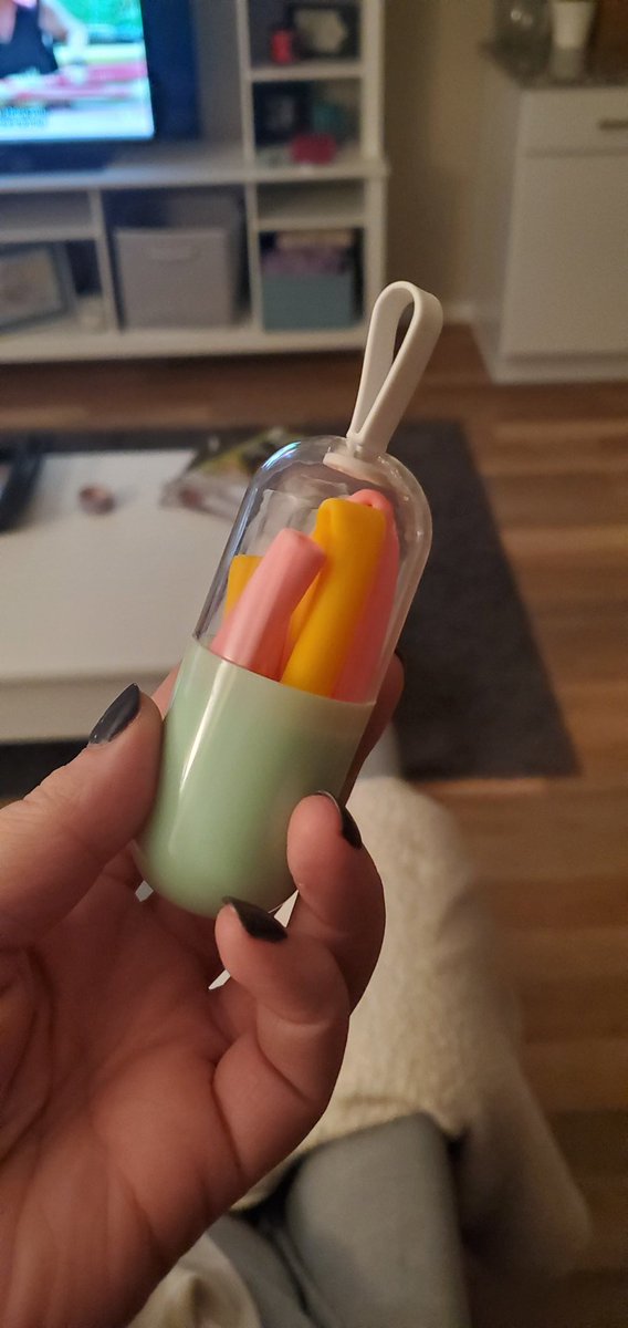 Brit2526's tweet photo. I have this key chain with reusable straws and my coworker saw it and he very seriously asked if that was my FALLOPIAN TUBES. I'm shook. https://t.co/FITGocWnr1