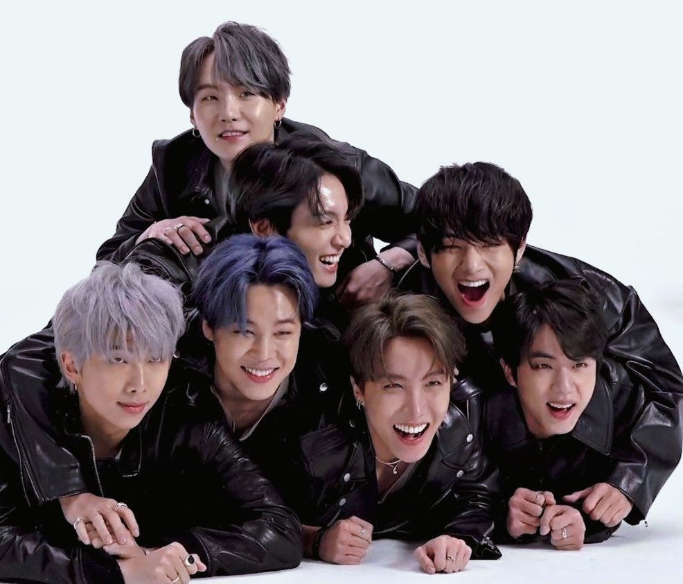 _shitdown_tae's tweet photo. @airahjinmoon @BTS_twt #BestMusicVideo #BoyWithLuv #iHeartAwards @BTS_twt 

@lilmeoooww @04yoongii @_mylachimolala @breathekneejeon @__minyoongles__ 

thanks for the opportunity , have a good dayಥ_ಥ https://t.co/AWb2z77lgD