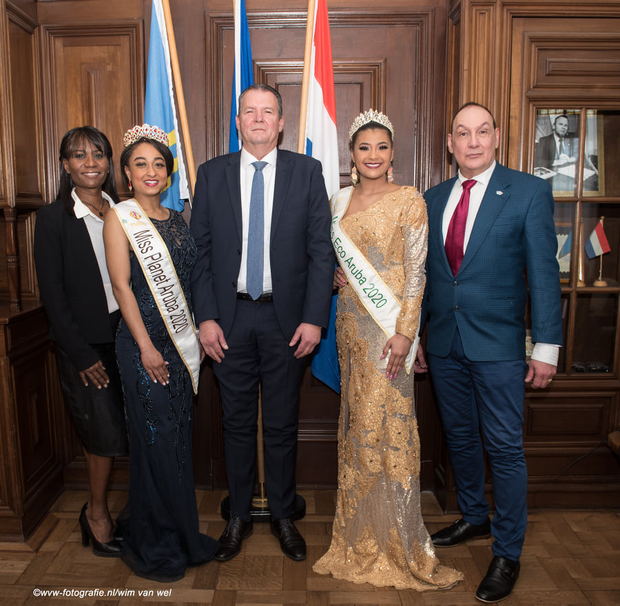 Keighley a competi pa e titulo di Miss Eco Aruba 2020 na Amsterdam y unda final di anochi a logra gana e titulo maximo. Dia 23 Maart 2020 Keighley (22) lo ta viahando pa Egypto pa forma parti na un di e certamenan di beyeza mas grandi MISS zoomaruba.com/dia-23-maart-2…