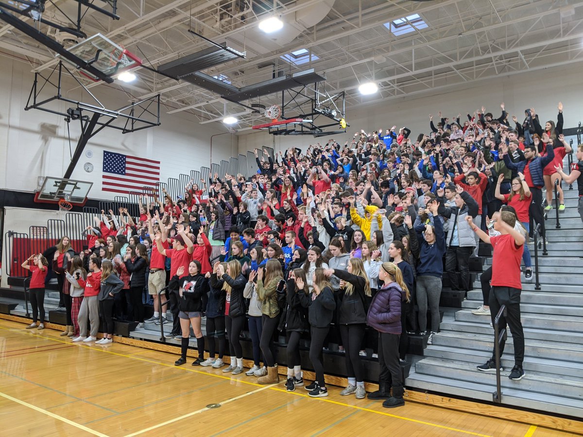 Welcome Class of 2024!!!! <a href="/Maine_South/">Maine South HS</a> #MSHawkPride <a href="/Maine_207/">Maine Township High School District 207</a>