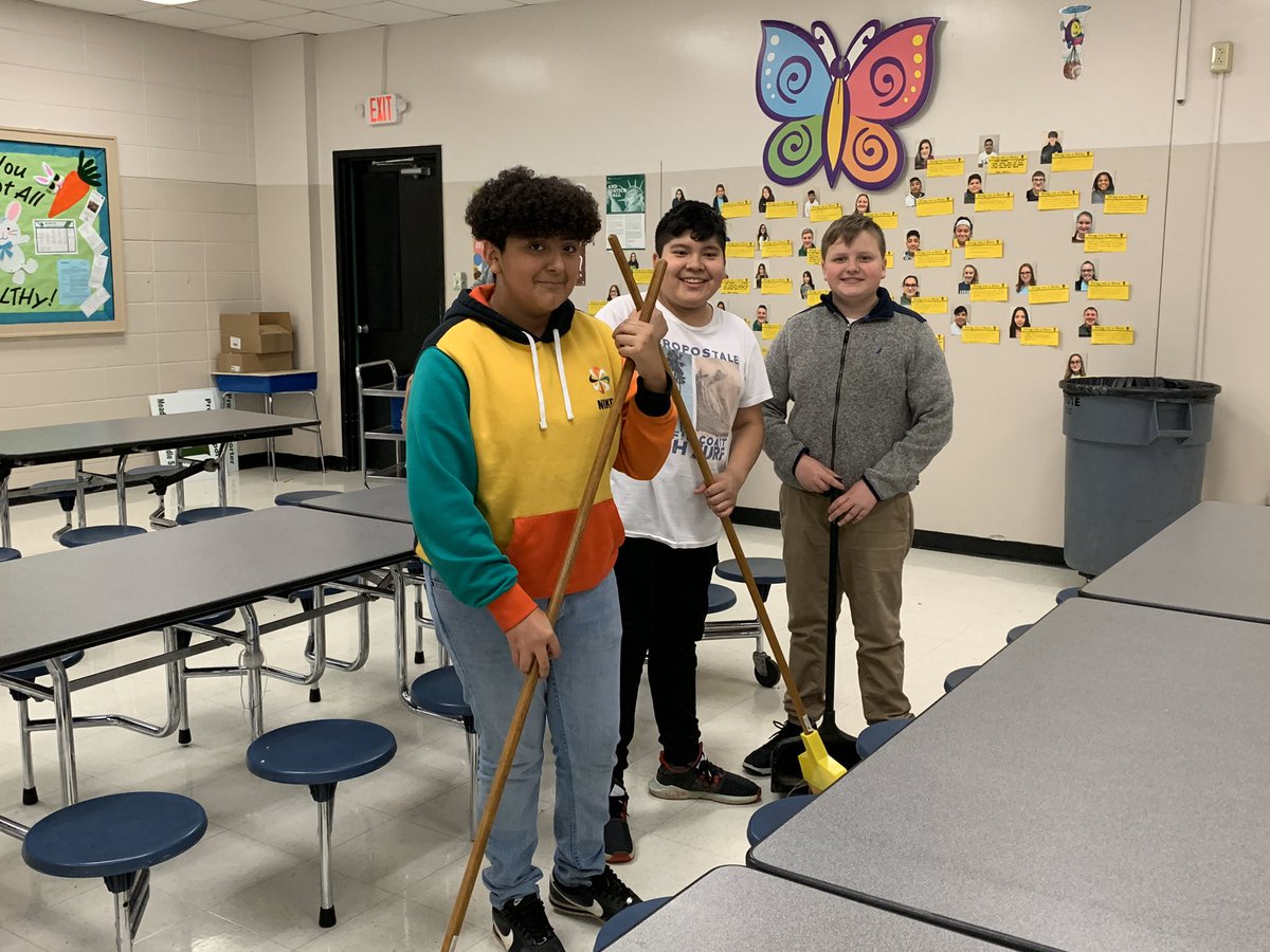 KPStacy's tweet photo. Wow’em Wednesday for Beta Week! Today the faculty Bragged on Our Betas! Plus, the leadership initiative is contagious! Students were stepping up to clean the cafeteria, hand out free snacks, as well as prep our school for tomorrow! @nationalbeta @teresabateayers @MVVikingPower https://t.co/HYLonkzwU6