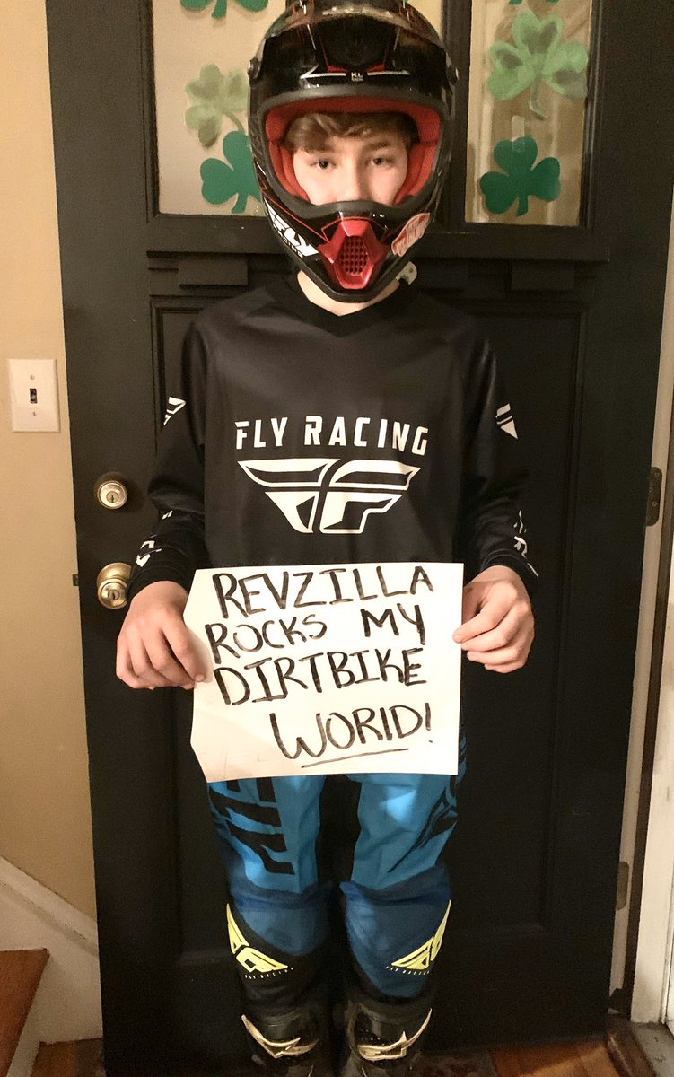 mihalko_ap's tweet image. #RevZilla rocks my dirt bike world 🌎