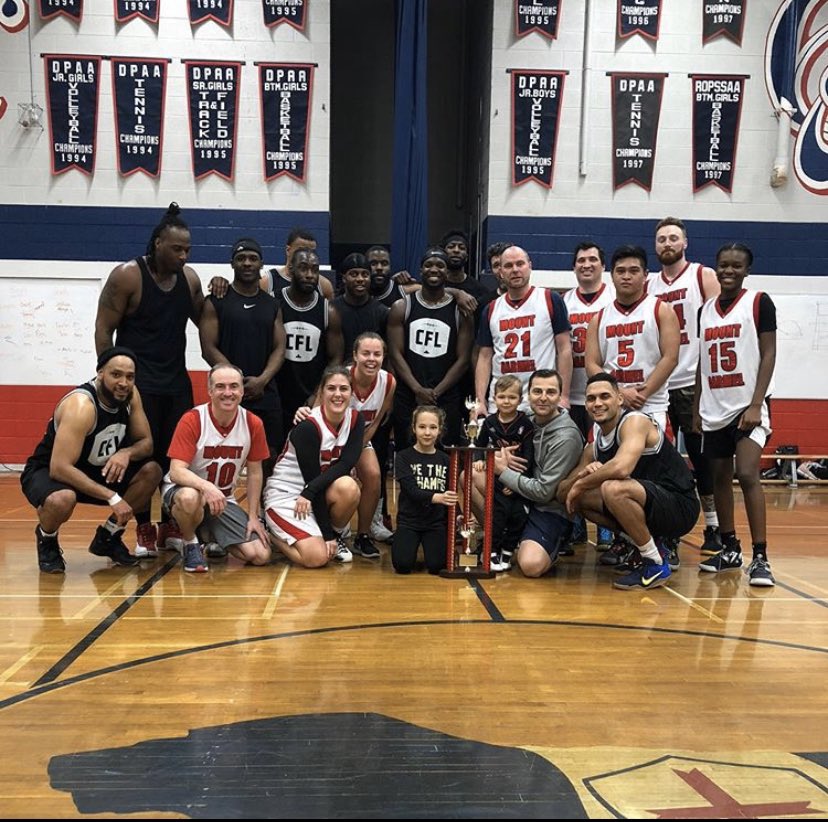 OLMC_athletics's tweet photo. 1.Another Successful Charity game! Thank you to all the CFL Guys, staff and students that came in today and helped make memories! #goodtimes #lotsoflaughs #carmelfightscancer #markusstrong #missionmatteo https://t.co/Q1p9vzMpdX