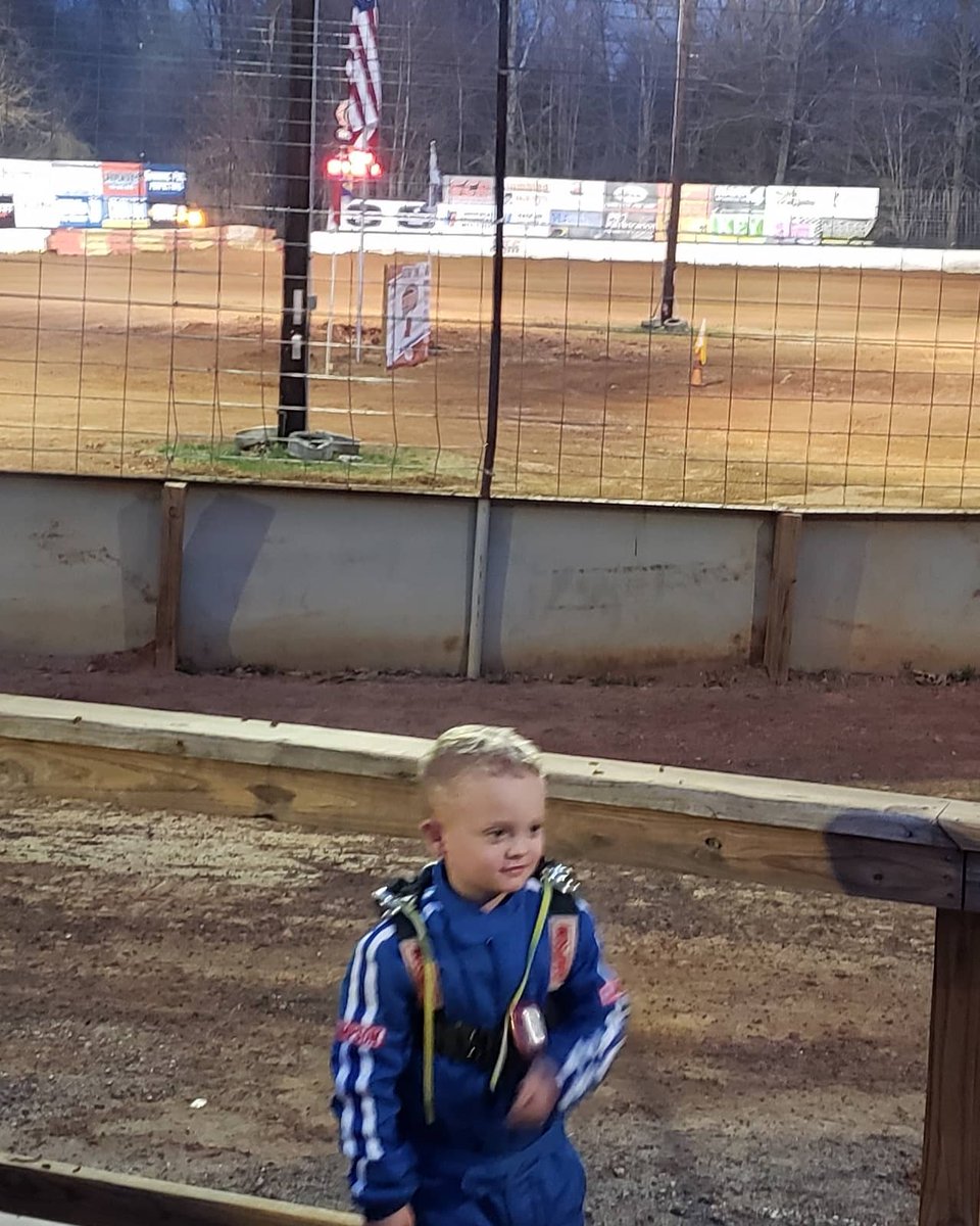 LeichtMotors's tweet photo. Race day for the next generation of Leicht Motorsports.  Show 'em how it's done, Konner!  #racingfamily #konnerjames #NextGen https://t.co/DYj8LwtSF1