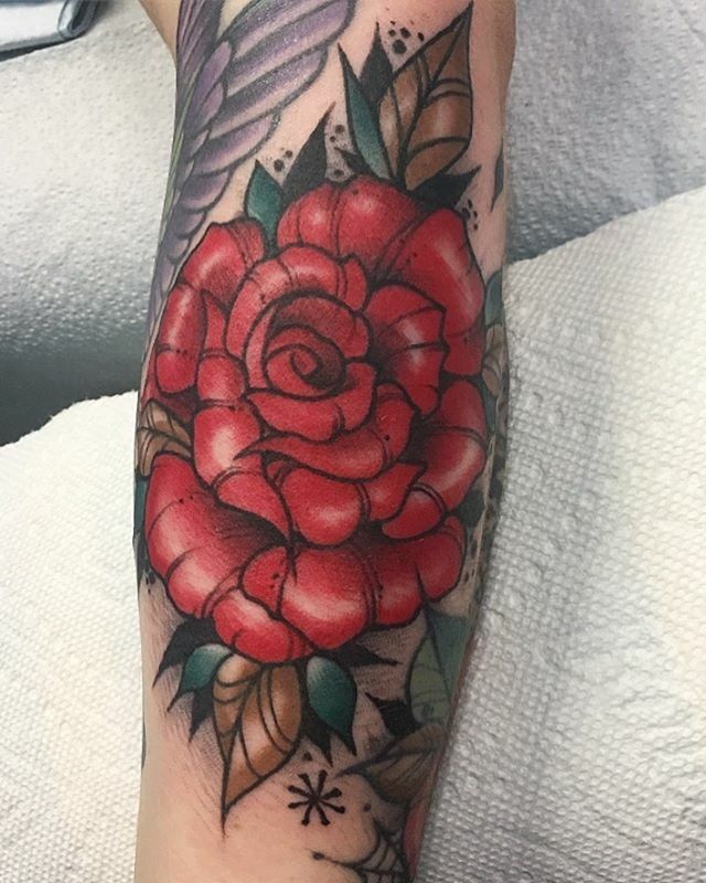 MrWilliamsTatto's tweet photo. DoinRoses/n/shit#rosetattoo#thatisall https://t.co/gH3OBrMULX https://t.co/0XqAMjz14n