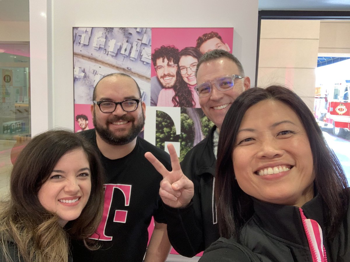 vdujsik's tweet photo. Great store visits and meeting with my team #Penwins @AdrianVanHooser @Art55555 @MagentaKenL @HelloKelley_ @JoeMontano1 @cmartinez7777 @MikeShalhout @jpric0 @jackie_ill https://t.co/lWtGN9Fj4f