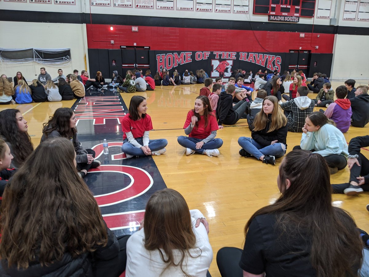 Welcome Class of 2024!! 8th Grade Activities Night! <a href="/Maine_South/">Maine South HS</a> #MSHawkPride #207now