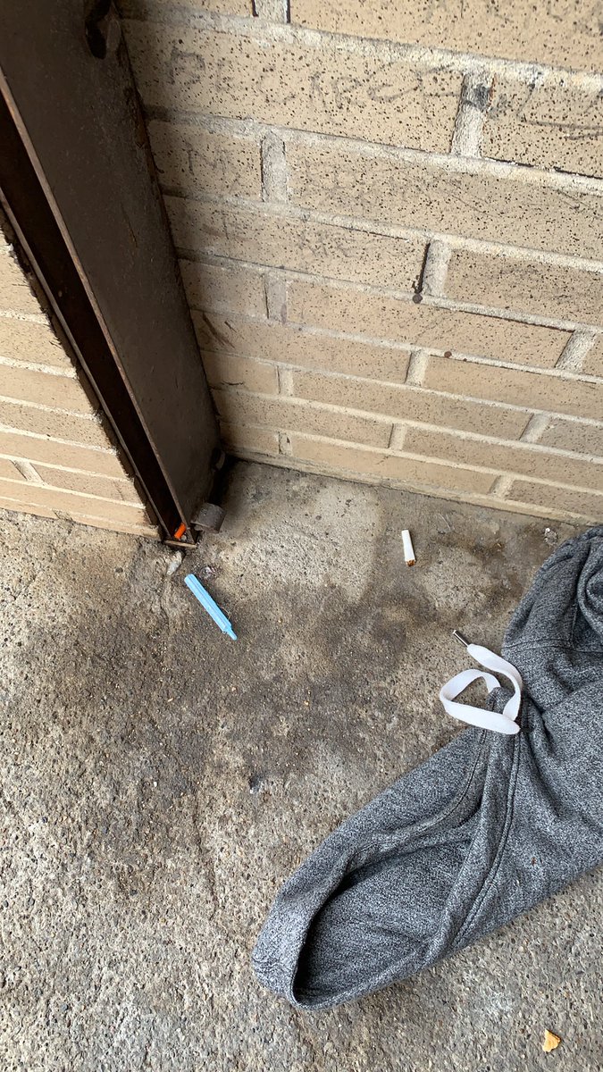 TragicalyHip's tweet photo. #methbridge #yql 🤦🏻‍♂️ https://t.co/PFT9dAGCoQ