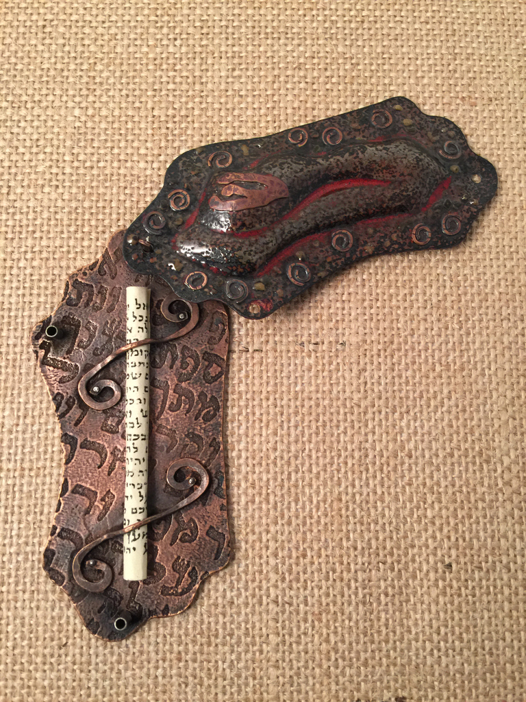 RLAG_Designs's tweet photo. Day 11 of #marchmeetthemaker is "Range".

I can use the same metalsmithing skills, same aesthetic and same edgy vibe to make other things besides jewelry! Just ask!

#mezuzah #newcumberlandpa #hburgmade #tobymylesmetalartist #ridelikeagirldesigns https://t.co/pmFjqJPsNi