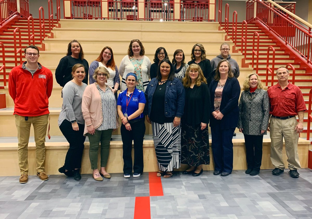 SMontgomeryCSC's tweet photo. Tonight we celebrated the great work of Southmont Schools’ staff with the annual Staff Appreciation Banquet. We employ great people, and today we thank you! #ProudToBeAMountie @sgreiner486 https://t.co/q5GOErG82y